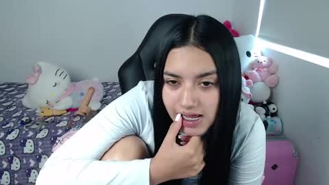 Kayla online show from May 8, 6:43 pm