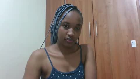 kaylar online show from April 17, 4:31 pm