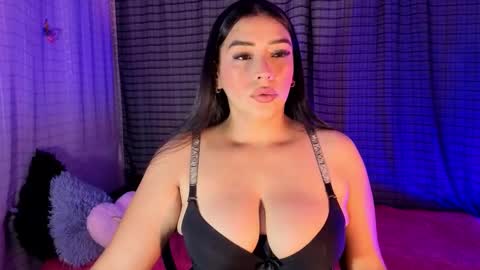 Kaylee online show from November 24, 6:54 pm