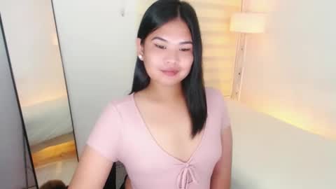 Snapshot of kayleepinay chatting on March 5, 9:17 pm Y O U R F U T U R E K A Y L E E online show from March 5, 9:17 pm