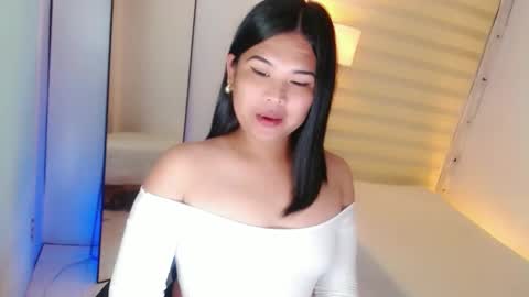 Snapshot of kayleepinay chatting on February 11, 5:26 am Y O U R F U T U R E K A Y L E E online show from February 11, 5:26 am