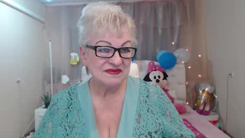 Snapshot of kaylesmoll chatting on September 25, 6:28 pm kaylesmoll online show from September 25, 6:28 pm