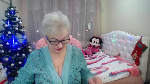 kaylesmoll online show from December 21, 7:27 pm