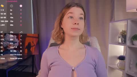 Snapshot of kaylisse chatting on October 16, 8:39 am Hi Im Arina 3 online show from October 16, 8:39 am