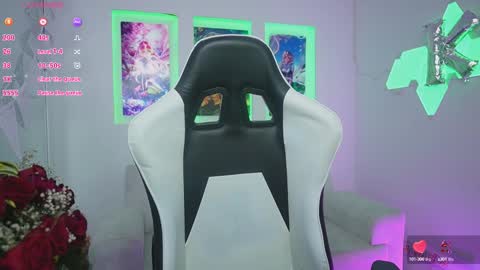 Snapshot of kayraowen chatting on October 13, 11:35 am Kayra online show from October 13, 11:35 am