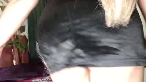 Snapshot of kazsandrah chatting on October 11, 7:35 am KAZSANDRAH online show from October 11, 7:35 am