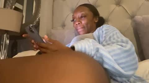 Snapshot of keephimcum69me chatting on October 22, 1:32 am Keephimcum69me online show from October 22, 1:32 am