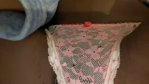 Snapshot of keephimcum69me chatting on October 30, 5:54 am Keephimcum69me online show from October 30, 5:54 am