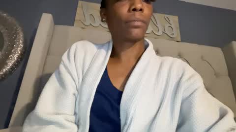 Snapshot of keephimcum69me chatting on October 15, 10:18 am Keephimcum69me online show from October 15, 10:18 am