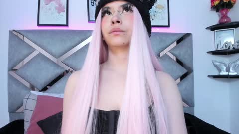 Keidy Monday to Saturday from 200 pm to 810pm  UTC-5 Colombia Time online show from December 19, 7:07 pm