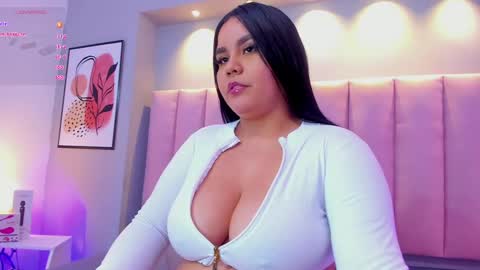 Keily Ross online show from December 5, 10:23 pm