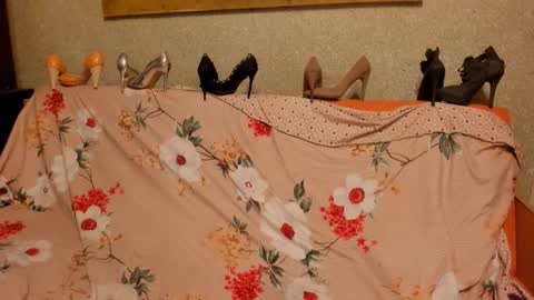 Snapshot of keira_neill chatting on October 20, 2:58 am Kenya online show from October 20, 2:58 am