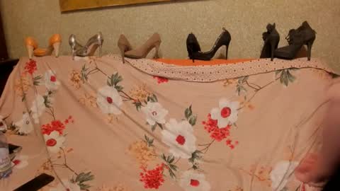 Snapshot of keira_neill chatting on October 9, 6:56 pm Kenya online show from October 9, 6:56 pm