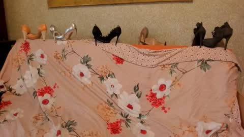 Snapshot of keira_neill chatting on October 25, 6:10 am Kenya online show from October 25, 6:10 am