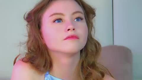 Snapshot of keiraace chatting on September 23, 6:17 pm Keira online show from September 23, 6:17 pm