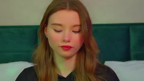 Keira online show from May 25, 6:07 pm
