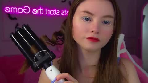 Snapshot of keiraace chatting on October 17, 6:33 pm Keira online show from October 17, 6:33 pm