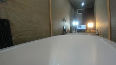 keiry_gonzalez11_aws online show from September 12, 1:39 am