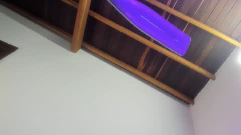 keiry_gonzalez11_aws online show from September 17, 2:42 am