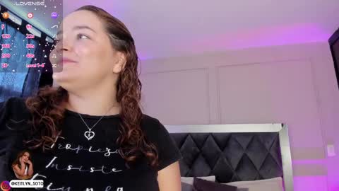 Snapshot of keitlynsoto chatting on March 5, 12:22 pm Sofia online show from March 5, 12:22 pm