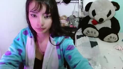 annie rosse16 online show from December 4, 7:47 pm