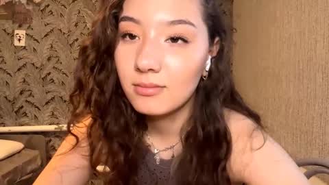 Snapshot of kelikurtulus chatting on September 18, 11:09 am Kely online show from September 18, 11:09 am