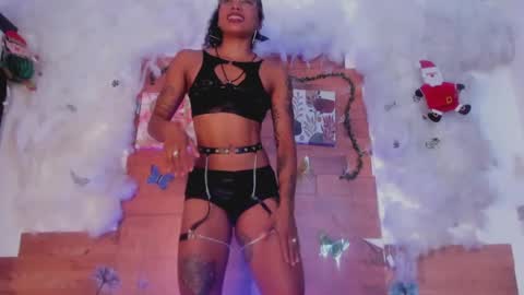 kelly__thomson online show from December 27, 8:39 pm