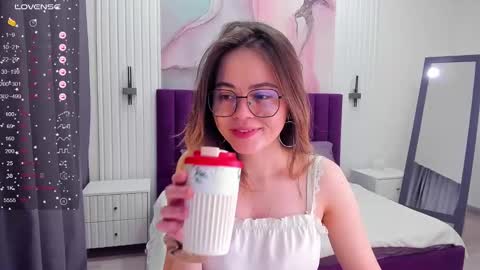 Snapshot of kelly_cuutie chatting on March 1, 1:53 am Kelly online show from March 1, 1:53 am