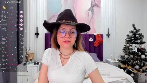 Snapshot of kelly_cuutie chatting on December 14, 2:22 am Kelly online show from December 14, 2:22 am