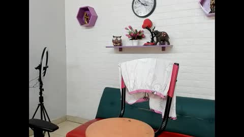 Snapshot of kelly_queenpussy chatting on September 24, 4:17 pm KEY online show from September 24, 4:17 pm