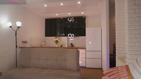 Kelly online show from October 13, 7:05 pm