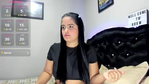 kellyMillian  online show from September 18, 6:50 pm