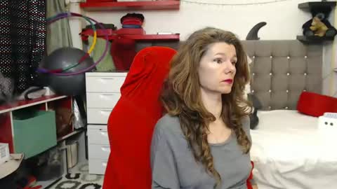 kelly online show from February 11, 7:16 pm