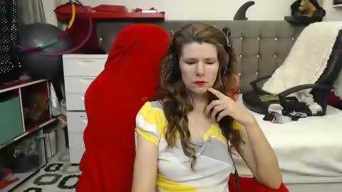 kelly online show from February 3, 7:31 pm