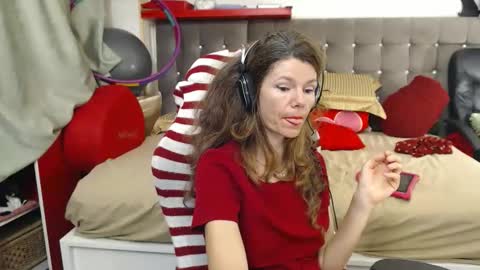 kelly online show from November 13, 2:43 am