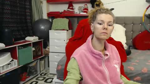 kelly online show from December 19, 2:46 pm