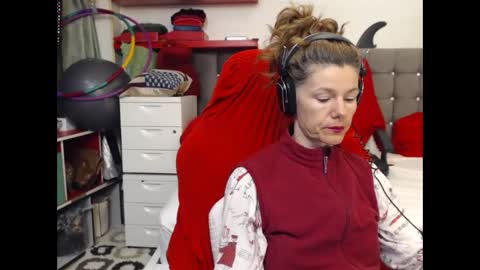 kelly online show from February 13, 9:28 pm