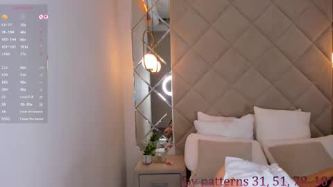 Snapshot of kellyy_bern chatting on October 25, 1:35 am kellyy_bern online show from October 25, 1:35 am