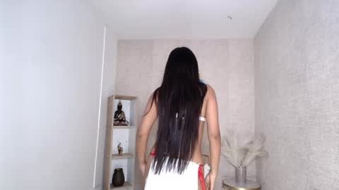 Snapshot of kelsie_hills chatting on October 29, 1:47 pm kelsie online show from October 29, 1:47 pm