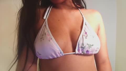 Snapshot of kelsie_hills chatting on October 5, 1:49 pm kelsie online show from October 5, 1:49 pm