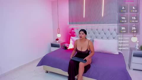 Snapshot of kelsy_monroy_ chatting on October 30, 8:54 pm Kelsy online show from October 30, 8:54 pm