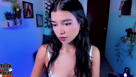 Snapshot of kendal_jenerr chatting on October 21, 2:21 pm Carolina online show from October 21, 2:21 pm