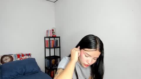 Snapshot of kendalgrey01 chatting on January 31, 3:44 pm Kendal online show from January 31, 3:44 pm