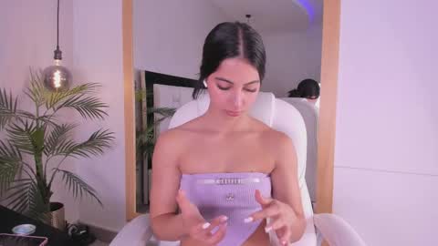 Snapshot of kendall__blake chatting on October 31, 12:09 pm    online show from October 31, 12:09 pm