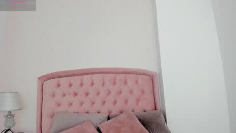 Kendall online show from February 14, 8:27 am