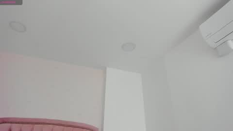 Kendall online show from October 5, 6:18 am