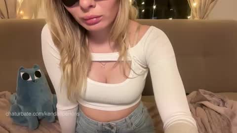 Kendall online show from November 16, 10:54 pm