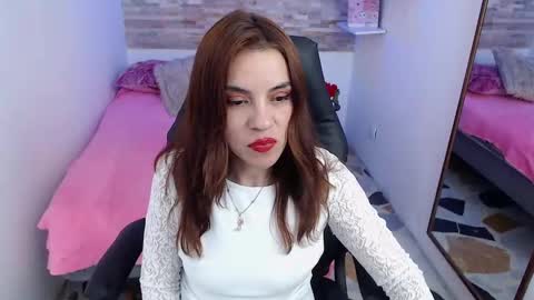 Kendall  online show from October 9, 8:02 pm