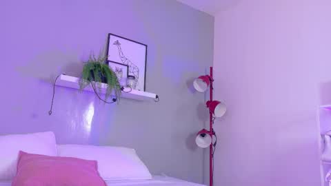   online show from October 20, 10:07 am