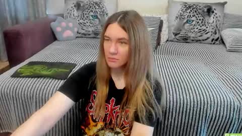 Kendra online show from April 24, 12:02 am